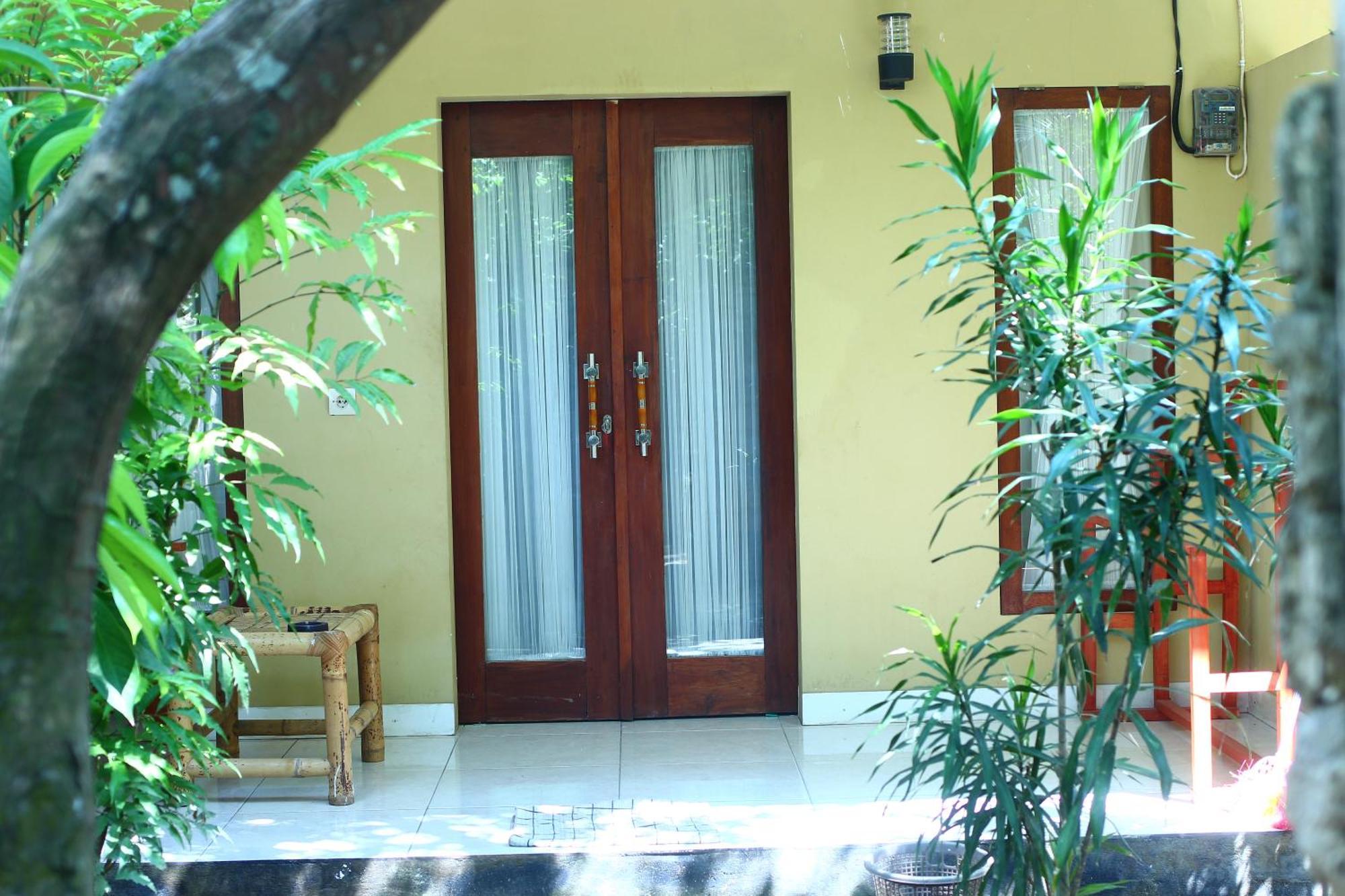 Three V Homestay Kuta  Dış mekan fotoğraf